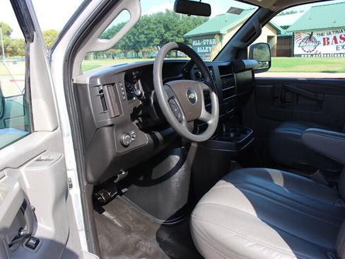 Used 2019 Chevrolet Express 2500 LS w/ Driver Convenience Package RWD image 26