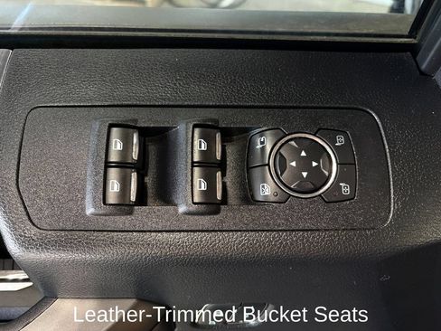 Used 2019 Ford F150 Lariat w/ Equipment Group 502A Luxury AWD/4WD image 11