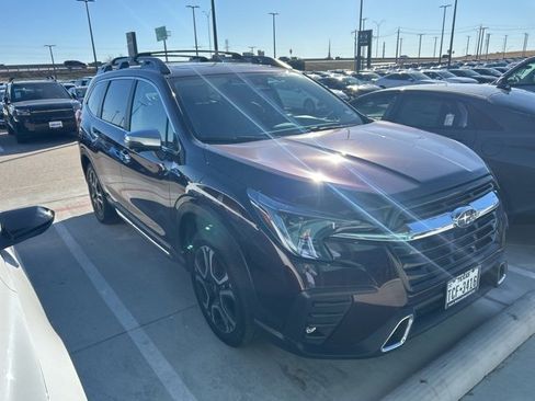 Used 2023 Subaru Ascent Touring image 3