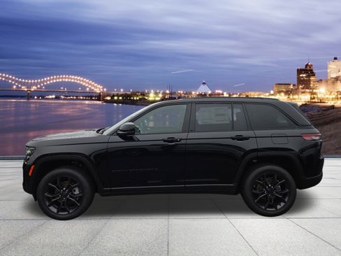 New 2025 Jeep Grand Cherokee Limited w/ Trailer Tow Package image 2