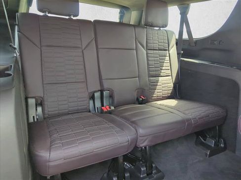 Used 2024 Cadillac Escalade ESV Sport Platinum w/ LPO, ONYX Package AWD/4WD image 21