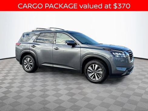 Used 2025 Nissan Pathfinder SL w/ Cargo Package image 3