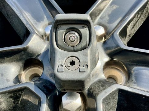 Used 2022 Jeep Wrangler Unlimited Sport image 15