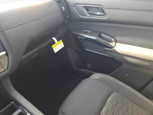 New 2025 Nissan Pathfinder SV image 23