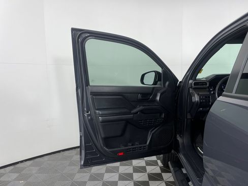 Certified 2025 Toyota Tacoma SR5 image 34