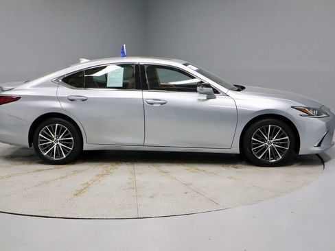 Used 2023 Lexus ES 250 w/ Premium Package image 11