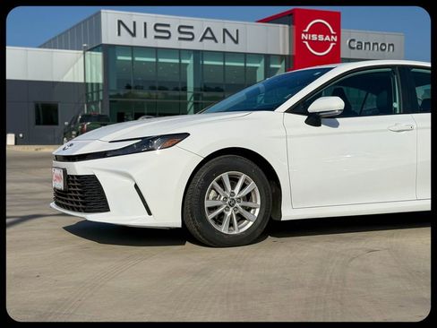 Used 2025 Toyota Camry LE FWD image 2