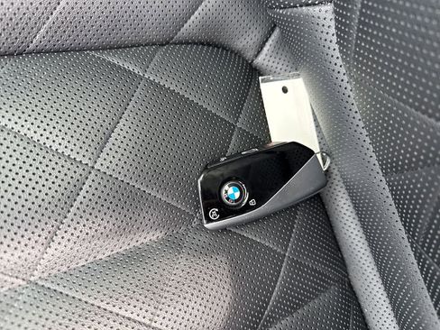 Used 2023 BMW X7 xDrive40i w/ Premium Package AWD/4WD image 34