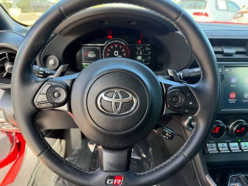 Used 2023 Toyota GR86 w/ ALL Weather Mat Package (TMS) RWD image 10