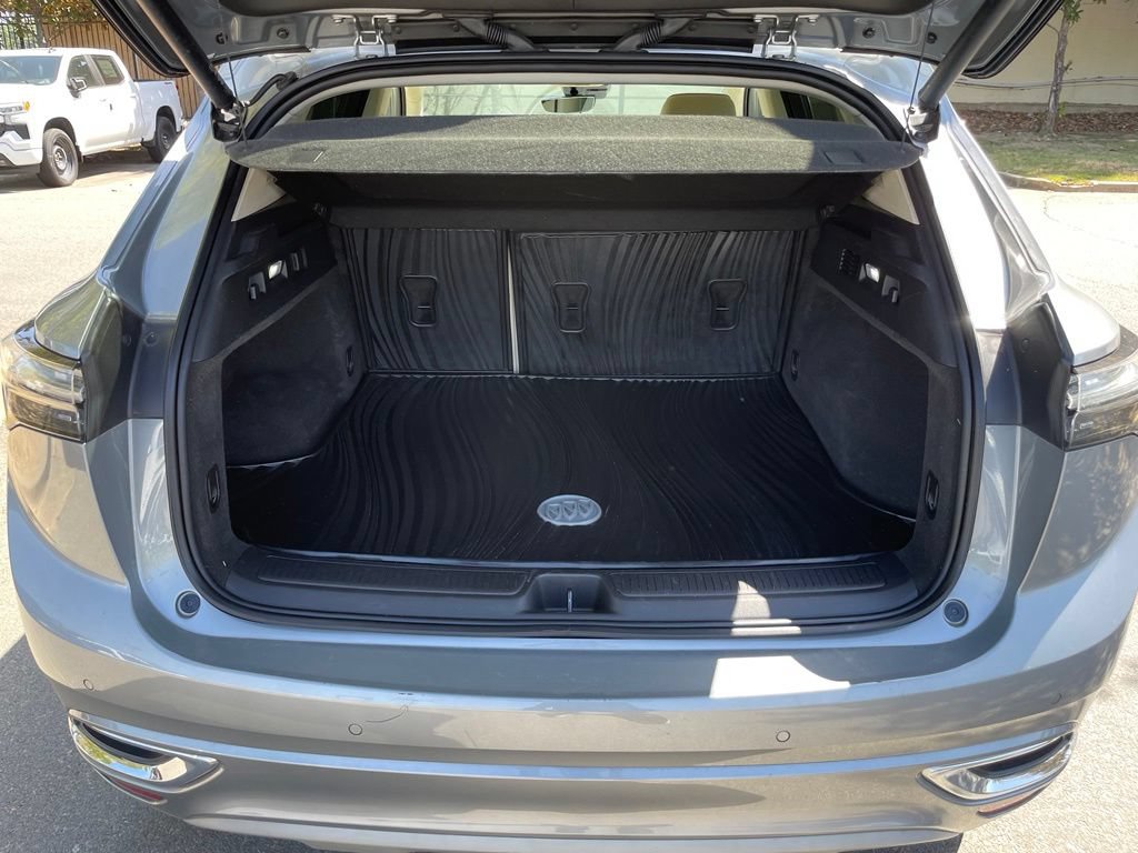 Used 2023 Buick Envision Avenir FWD image 7