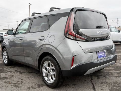 Used 2024 Kia Soul LX w/ Option Group 015 FWD image 8
