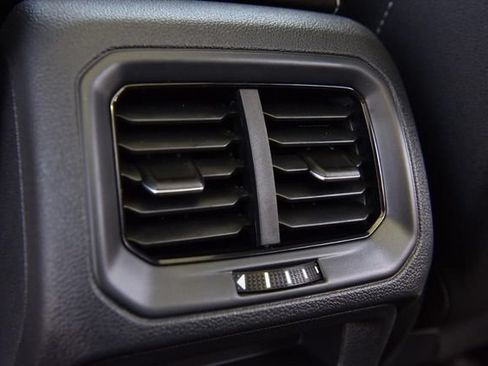 New 2026 Volkswagen Taos SE AWD/4WD image 24
