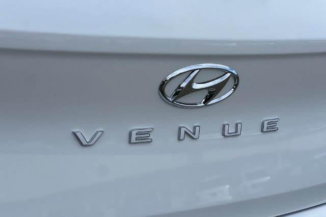 New 2026 Hyundai Venue SE FWD image 8