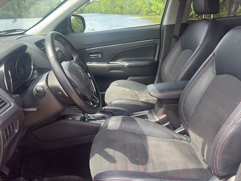 Used 2018 Mitsubishi Outlander Sport SE AWD/4WD image 15