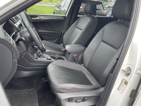 Used 2023 Volkswagen Tiguan SE R-Line AWD/4WD image 14