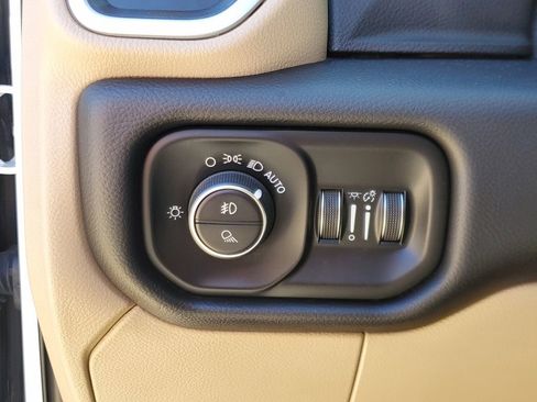 Used 2020 RAM 2500 Lone Star w/ Level 2 Equipment Group image 19