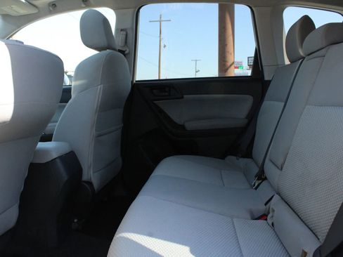 Used 2017 Subaru Forester 2.5i Premium image 13