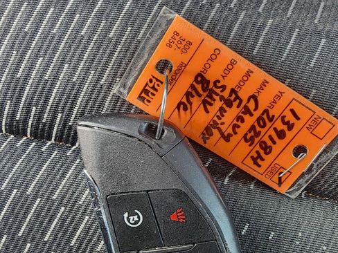 Used 2025 Chevrolet Equinox LT image 21