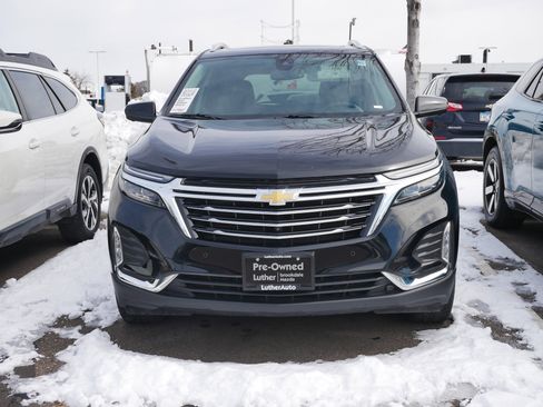 Used 2023 Chevrolet Equinox Premier image 2