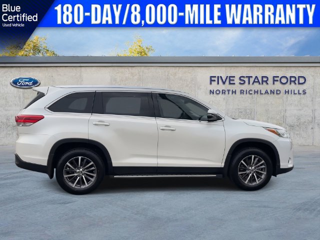 Used 2019 Toyota Highlander XLE FWD image 11
