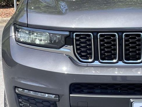 Used 2022 Jeep Grand Cherokee L Limited AWD/4WD image 36
