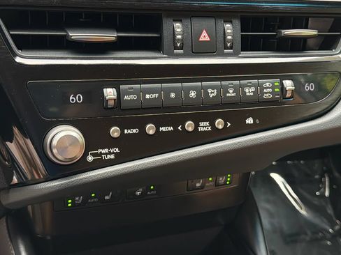 Used 2023 Lexus ES 350 w/ Premium Package FWD image 29