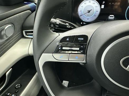 New 2026 Hyundai Elantra Limited image 25