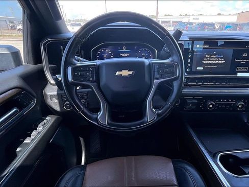 Used 2024 Chevrolet Silverado 3500 High Country w/ Technology Package AWD/4WD image 8