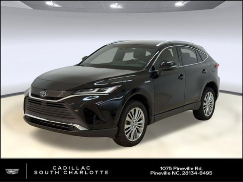 Used 2021 Toyota Venza XLE w/ Softex Package AWD/4WD image 1
