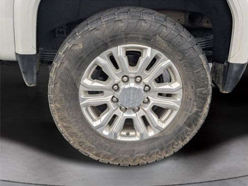 Used 2023 GMC Sierra 2500 Denali w/ Technology Package AWD/4WD image 40