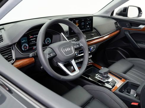 Used 2023 Audi Q5 2.0T Prestige w/ Prestige Package AWD/4WD image 18