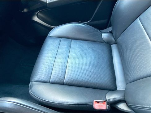 Used 2019 Porsche Cayenne image 18