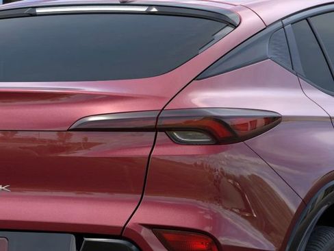 New 2025 Buick Envista Sport Touring w/ Advanced Safety Package image 11