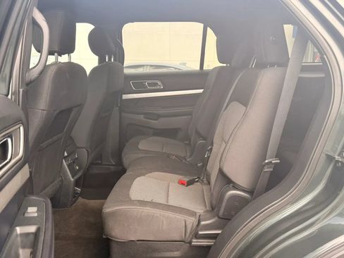 Used 2016 Ford Explorer XLT AWD/4WD image 13