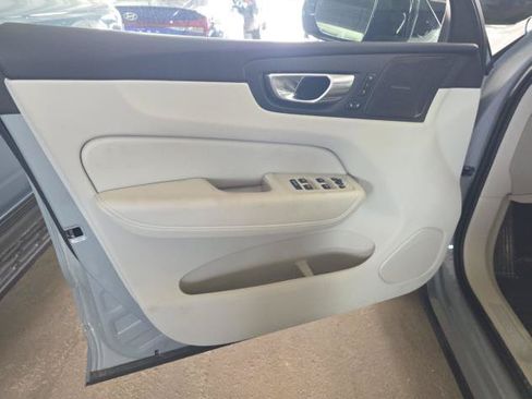 Used 2026 Volvo XC60 B5 Ultra AWD/4WD image 8