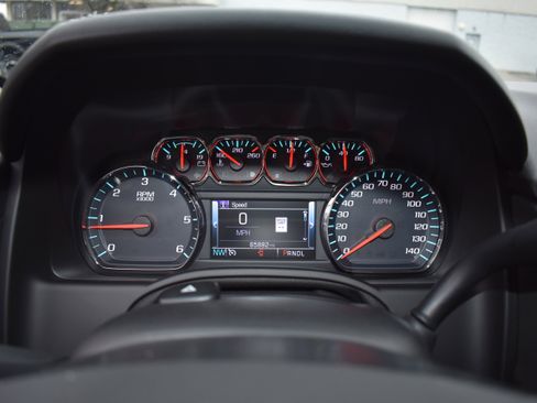 Used 2019 Chevrolet Tahoe LT image 17