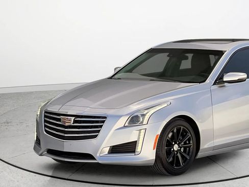 Used 2018 Cadillac CTS Luxury RWD image 3
