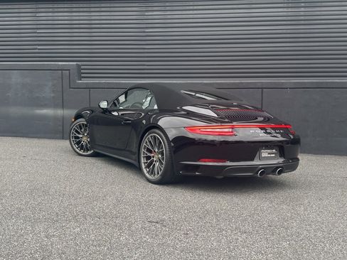 Certified 2017 Porsche 911 Carrera 4S image 3