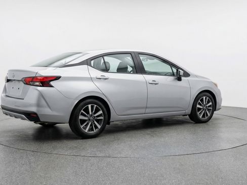 Used 2025 Nissan Versa SV image 9