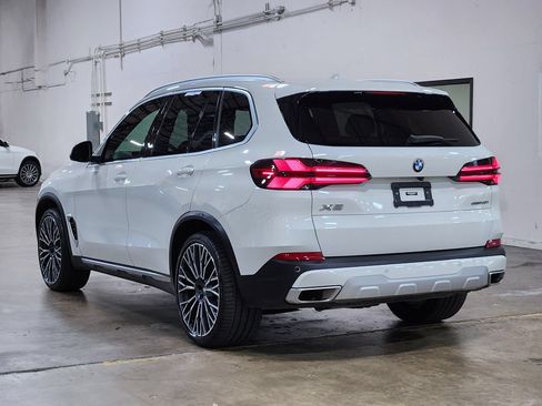 Used 2024 BMW X5 sDrive40i w/ Parking Assistance Package RWD image 11