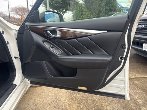 Used 2018 INFINITI Q50 Luxe w/ Essential Package (3.0T Luxe) image 14