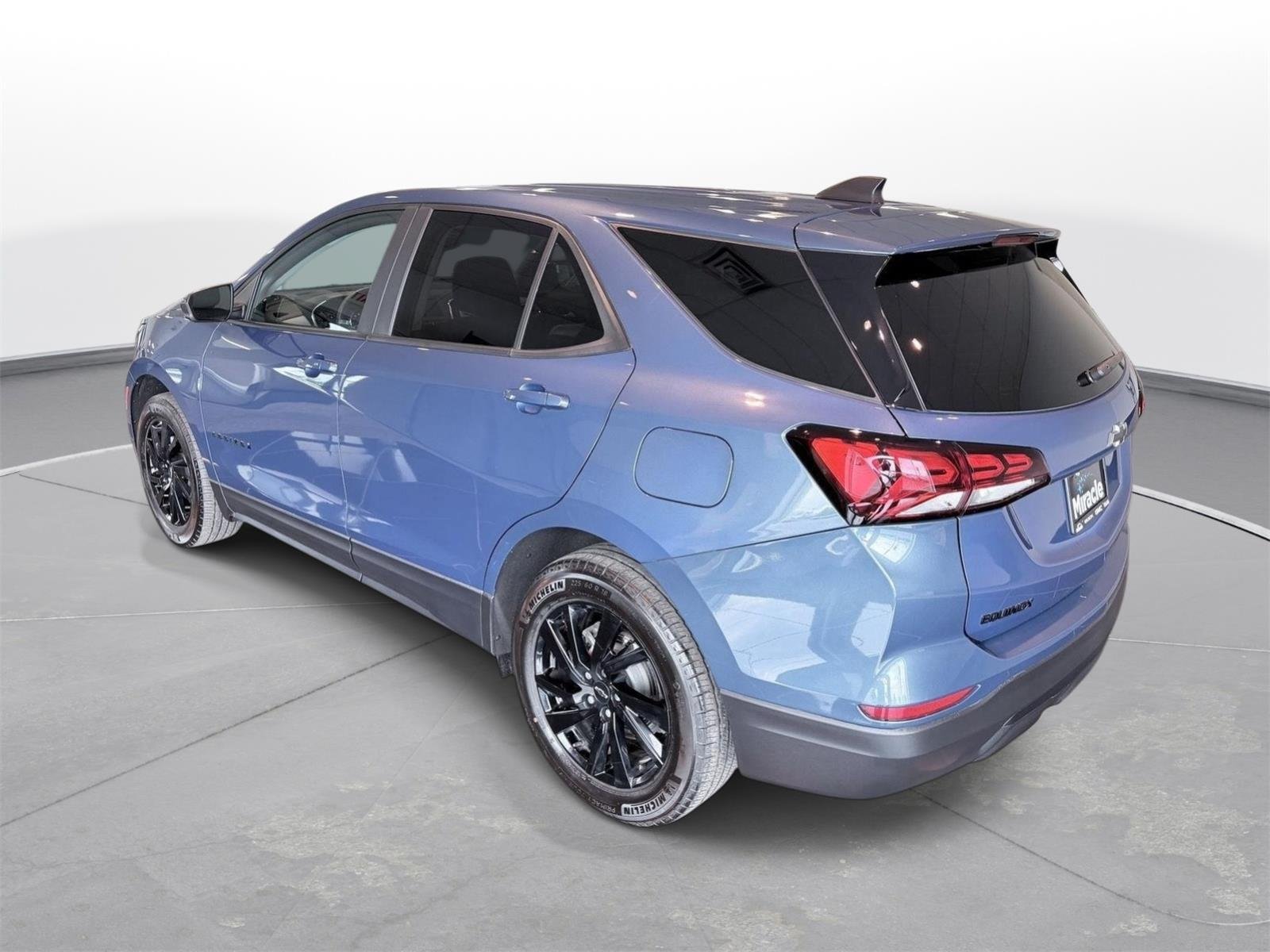 Used 2024 Chevrolet Equinox LS w/ LS Convenience Package AWD/4WD image 4