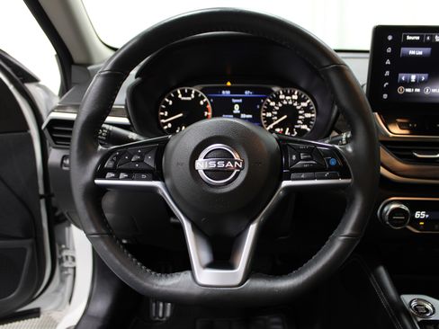 Used 2025 Nissan Altima 2.5 SL image 9