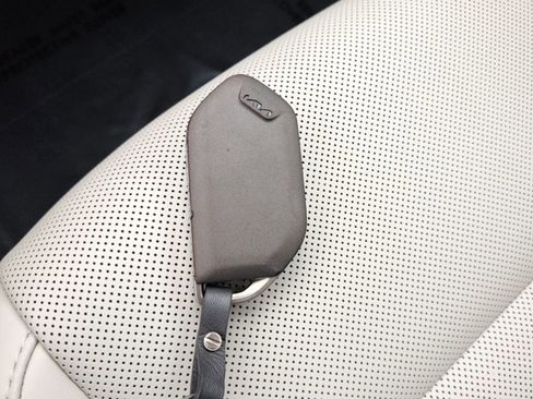 Used 2025 Kia Telluride S image 32