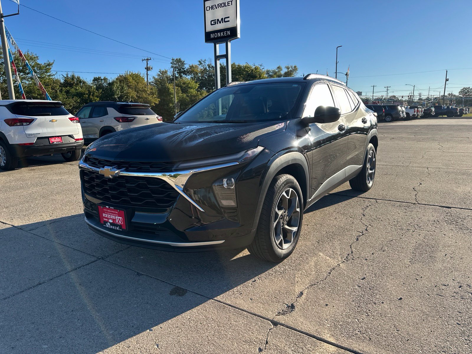 Used 2024 Chevrolet Trax LT w/ LT Convenience Package FWD image 7