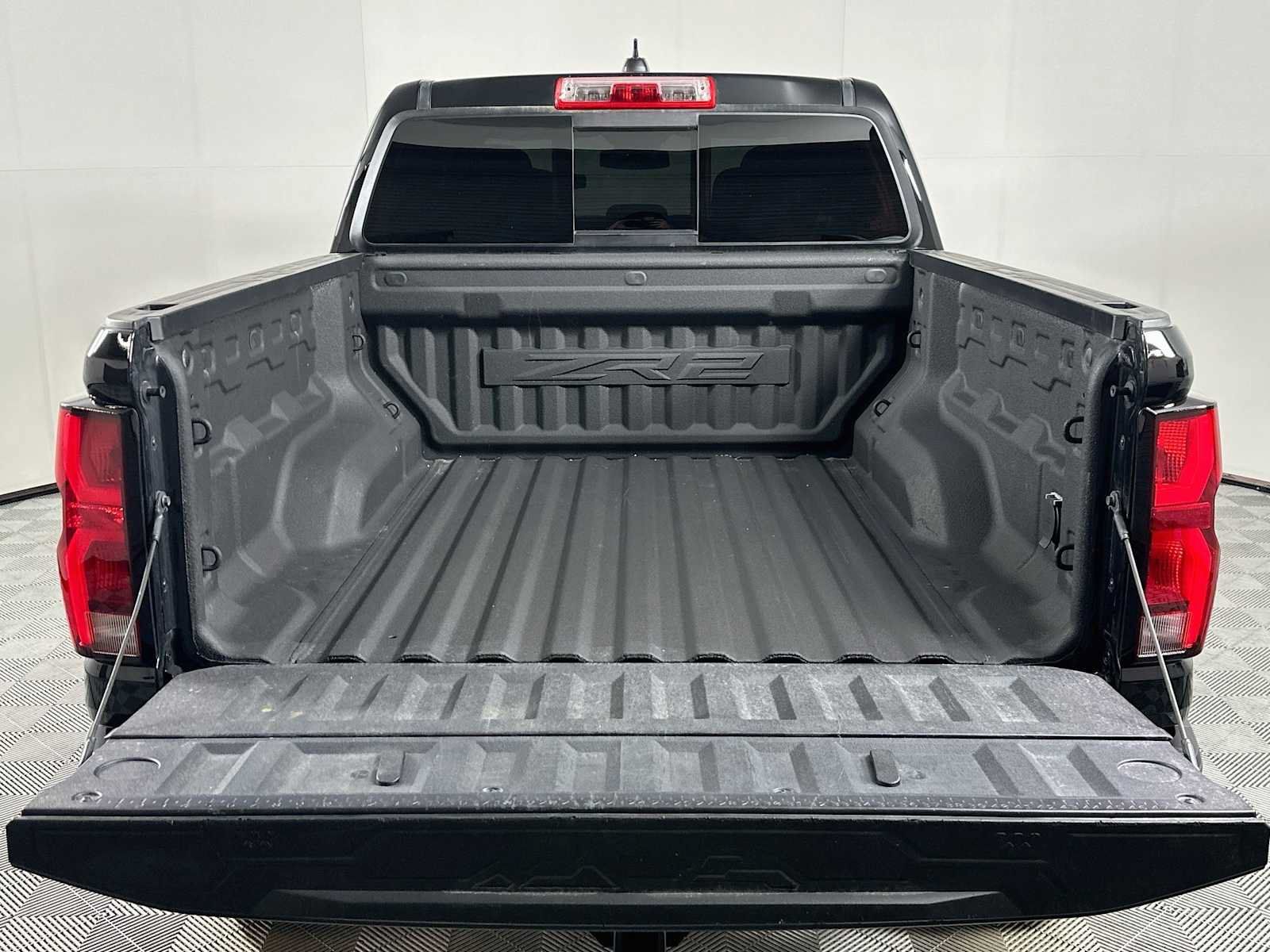 Used 2024 Chevrolet Colorado ZR2 AWD/4WD image 25