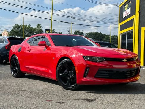 Used 2018 Chevrolet Camaro LT image 1