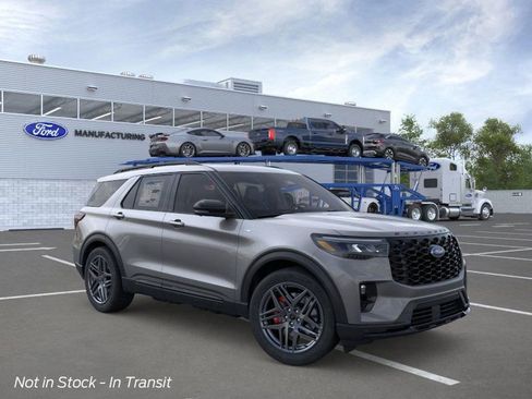 New 2026 Ford Explorer ST-Line w/ ST-Line Street Pack AWD/4WD image 7