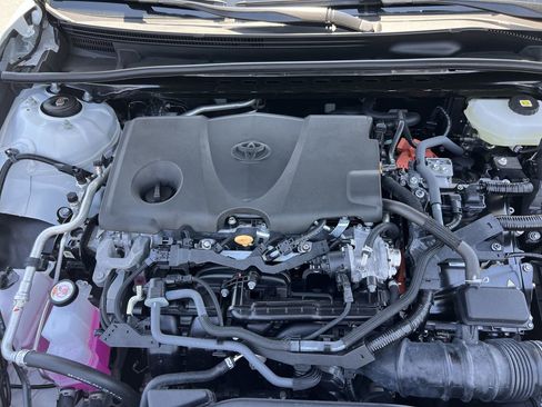 Used 2025 Toyota Camry SE FWD image 35