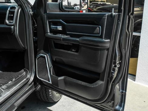 Used 2022 RAM 2500 Laramie w/ Night Edition AWD/4WD image 36